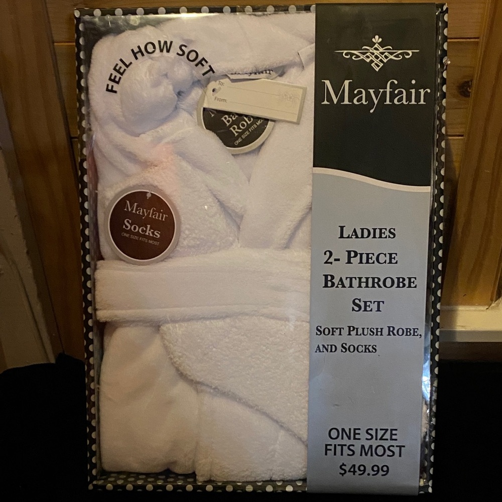 White Ladies Bathrobe Set